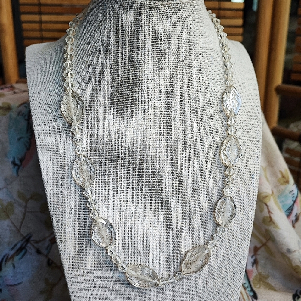 Faceted Oval Etched Floral Vintage Clear Crystal Glass Bicone Necklace 1960's